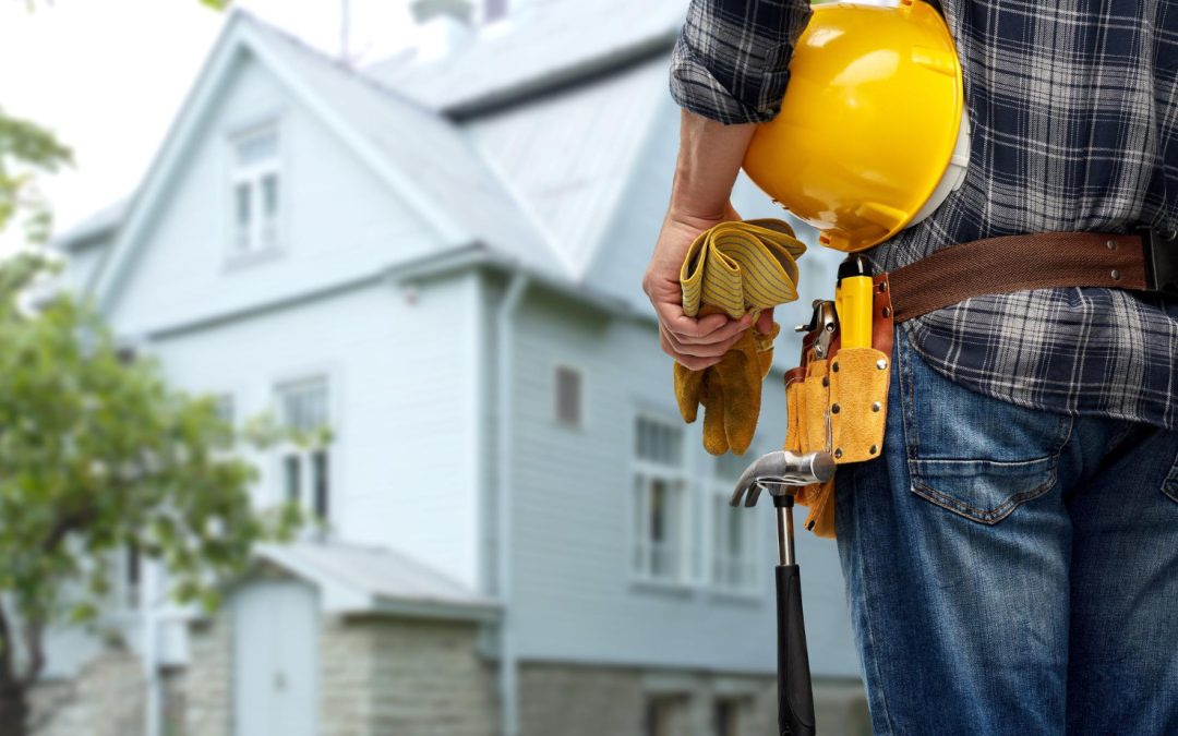 When to Hire a Handyman vs. a General Contractor for Home Repairs